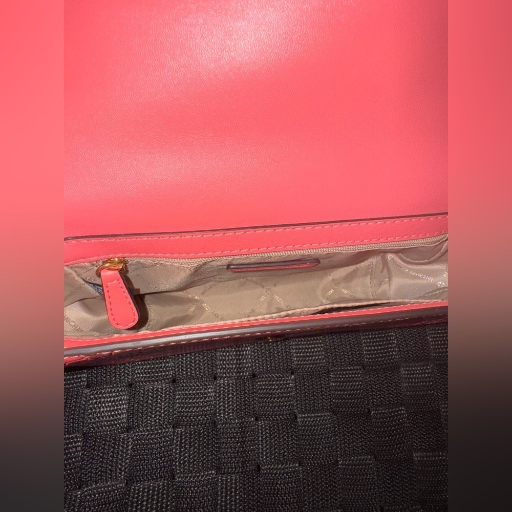 MICHAEL KORS MERCER SMALL SHOULDER CROSSBODY BAG CLUTCH GRAPEFRUIT - Picture 2 of 5